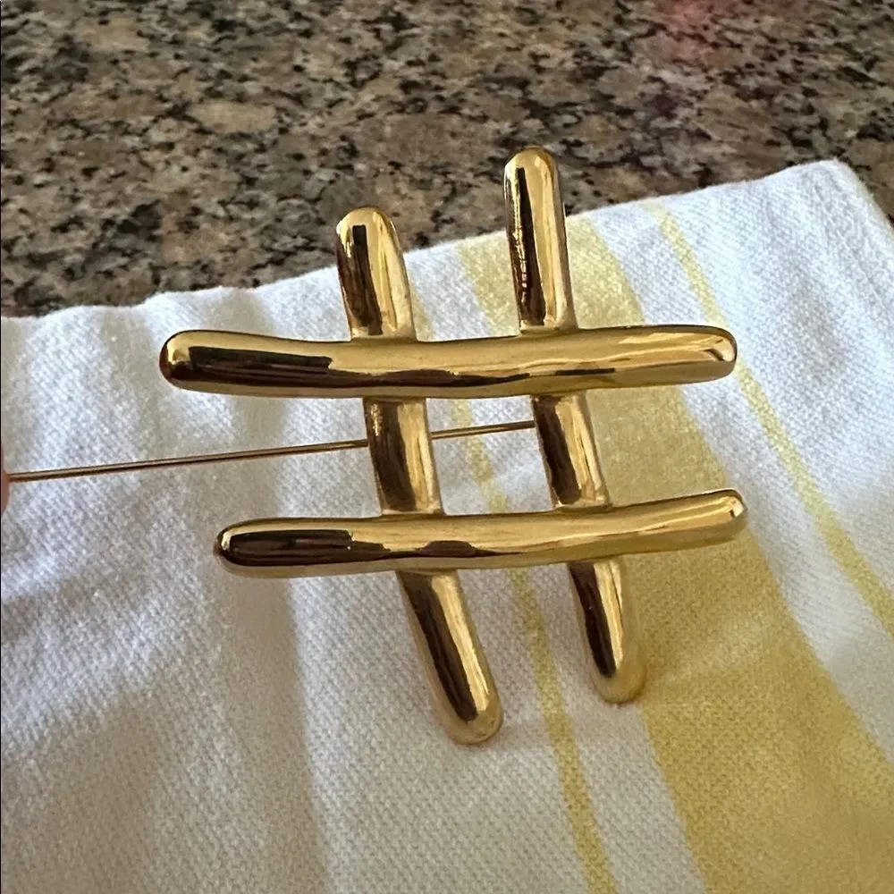 Vintage Gold Tone Hashtag “jabot” pin lapel pin brooch